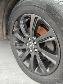 cerchi in lega 18 Range Rover Evoque gomme neri