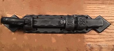 Catenaccio in ferro battuto