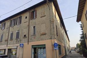 Immobile in asta di 85 m² con 3 locali e box auto 