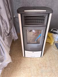 Stufa a pellet Superior Monia 8,5 kW – Made in Ita
