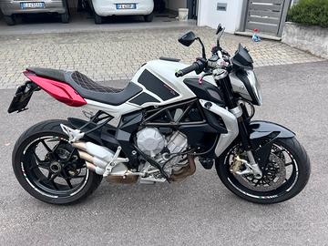 Mv Agusta brutale 675