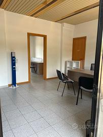 Locale commerciale- ideale per ufficio