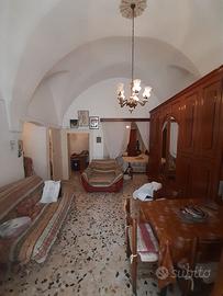 Casa indipendente in pietra nel centro storico