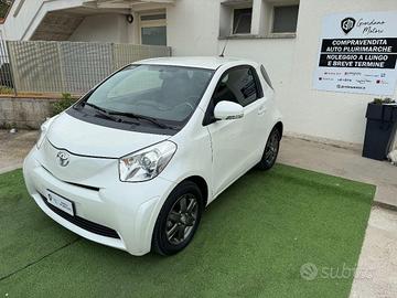 TOYOTA - iQ 1.0 cvt (multidrive)