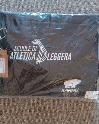 Maglietta e sacca atletica leggera
