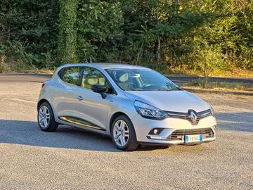 Renault Clio dCi 8V 75 CV 5 porte Duel2 CV-75 E6 M