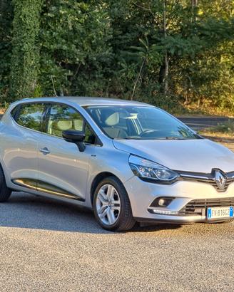 Renault Clio dCi 8V 75 CV 5 porte Duel2 CV-75 E6 M