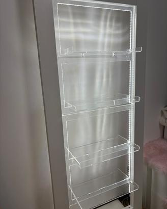 Espositore salone bellezza
