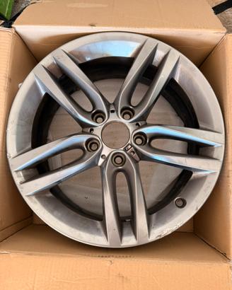 Cerchio originale BMW 18” M Sport 461M anteriore