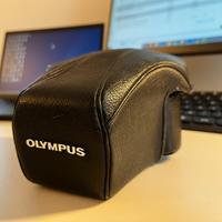 Custodia Olympus OM