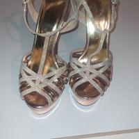 scarpa con plateau da donna