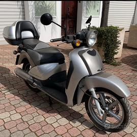 Aprilia Scarabeo 200