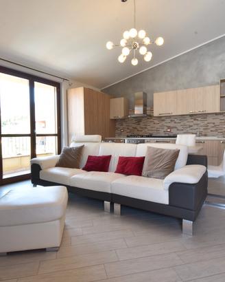 Porzione di Bifamiliare con Cortile e Garage