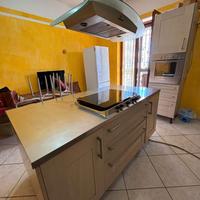 Cucina Berloni con isola Centrale