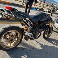 Ducati Hypermotard 1100S - full carbon