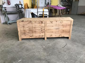 Credenze.  E porta bottiglie