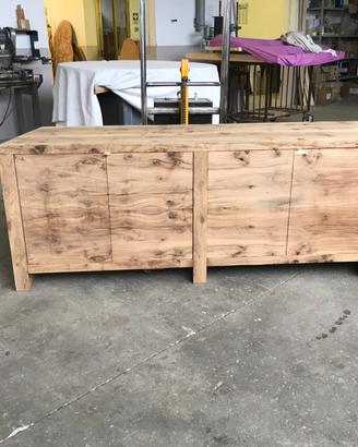 Credenze.  E porta bottiglie