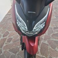 Honda Forza 350