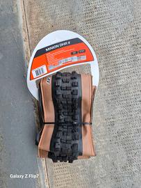 Titolo: Coppia copertoni Maxxis Minion DHR II 27.5