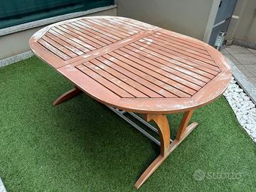 Tavolo da esterno in legno estensibile con sedie