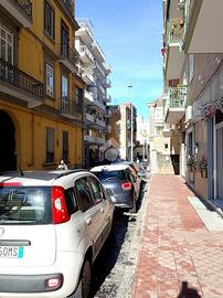 NEGOZIO A SAN GIORGIO A CREMANO