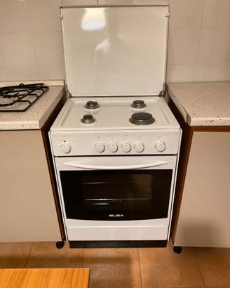 Cucina a Gas come Nuova