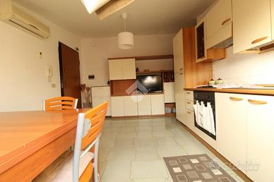 3 LOCALI A MONTALTO UFFUGO