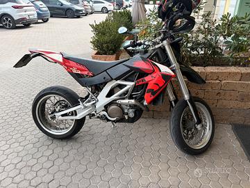 Aprilia sxv 550