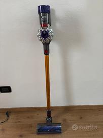 Dyson v8