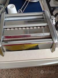 Titania excelsus, macchina per pasta 