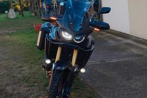 vend0 fav0losa africa twin 1000 bct