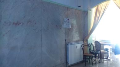 Torino, Via Chiala (Piazza Bengasi) negozio