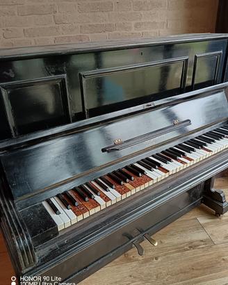 pianoforte Rosemberg 