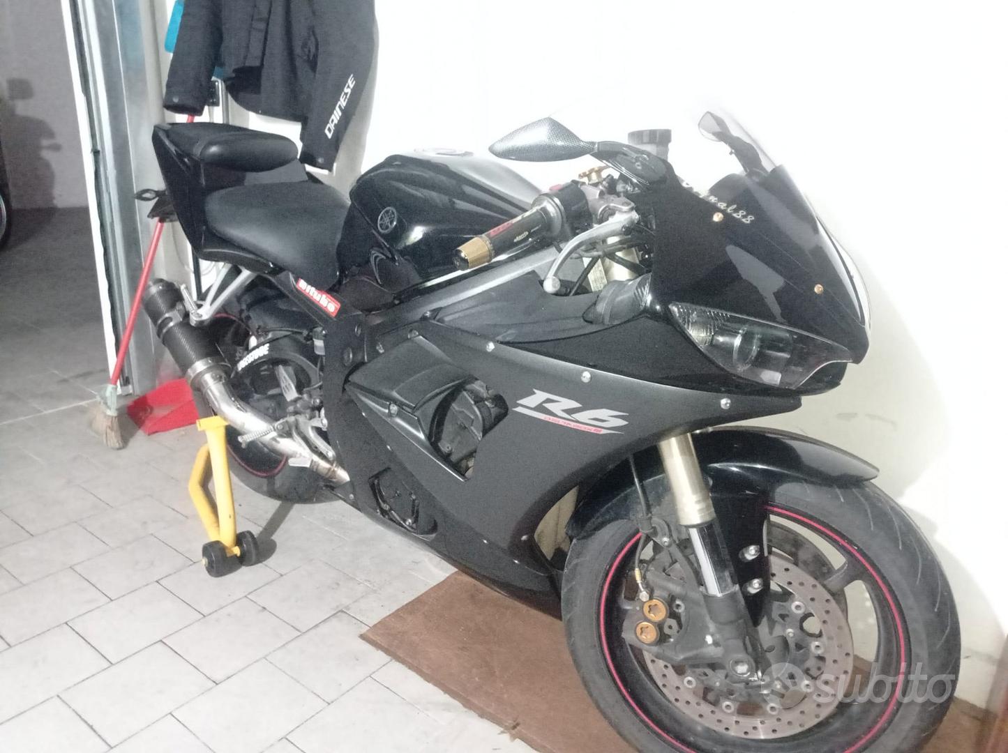 Yamaha YZF R6 2005 Moto e Scooter In vendita a Pistoia