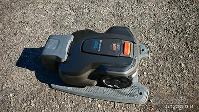 Robot tagliaerba Husqvarna Automower® 305