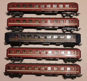 Marklin 3028 + 4 vagoni lima le capitole sncf + 1 