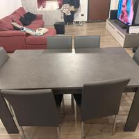 Tavolo allungabile + sedie