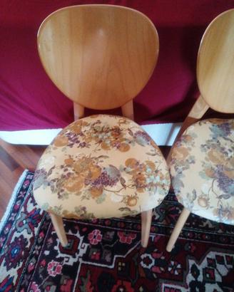 Coppia sedie vintage in legno con seduta imbottita