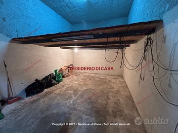 Garage, Calatafimi Bassa - Cuba, Palermo.