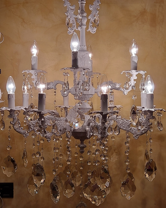 Lampadario 12 luci con gocce di cristallo