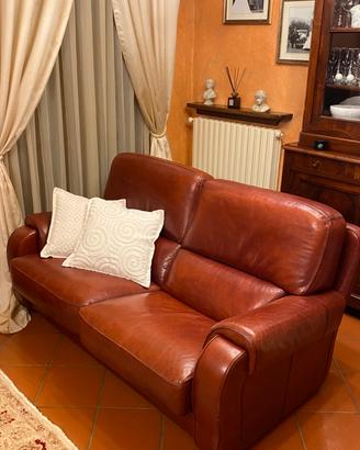 Coppia divani in vera pelle 2 e 3 posti