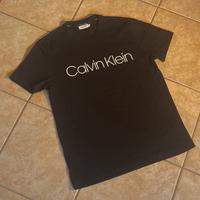 T shirt Calvin Klein nera