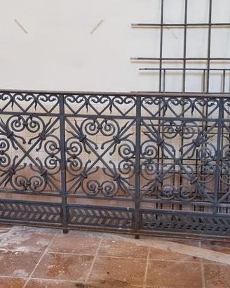 PARAPETTO/RINGHIERA IN FERRO BATTUTO A MANO