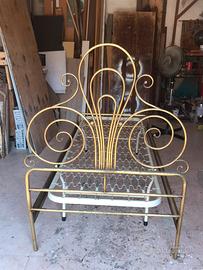Letto antico in OTTONE