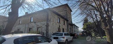 Immobile in asta di 242 m² con 4 locali a Agazzano