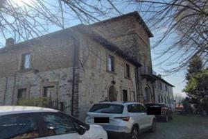 Immobile in asta di 242 m² con 4 locali a Agazzano