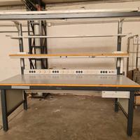 Banco tecnico professionale con piano in legno