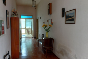 Casa con giardino più terreno edificabile