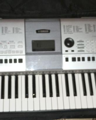 Tastiera Yamaha psr E413