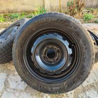 Gomme auto Peugeot con cerchi